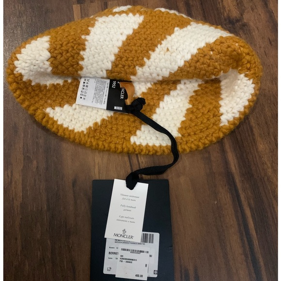Monclear hat - Picture 4 of 5